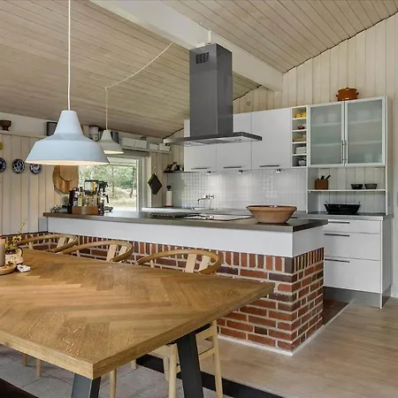 0414-romo-praestekraven-1 Molby